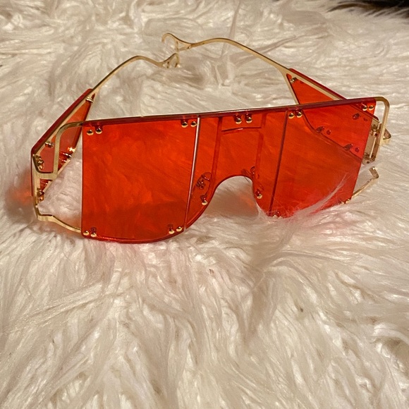 Masks - Picture 3 of 4